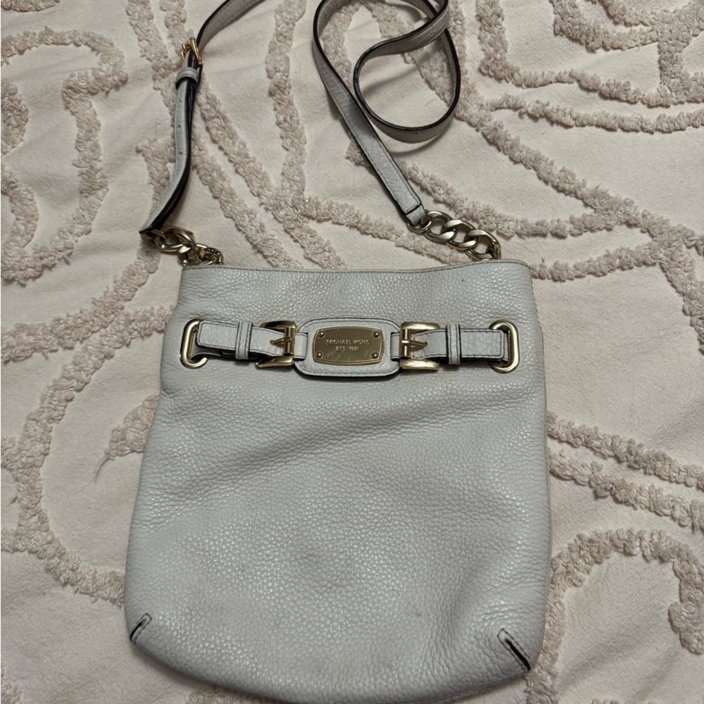 Micheal Kors white and Gold Crossbody Bag with Timeless Design
